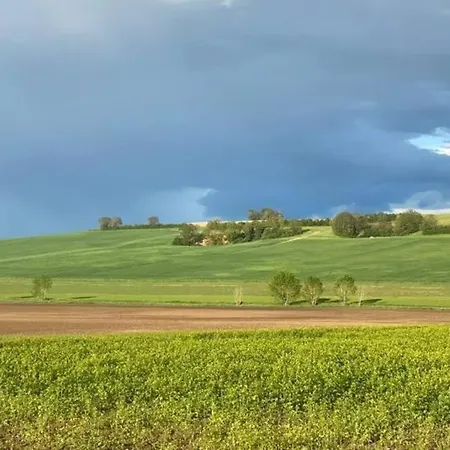 Le Bouchat : Maisonnette Au Calme Pour 2 +1 Guest